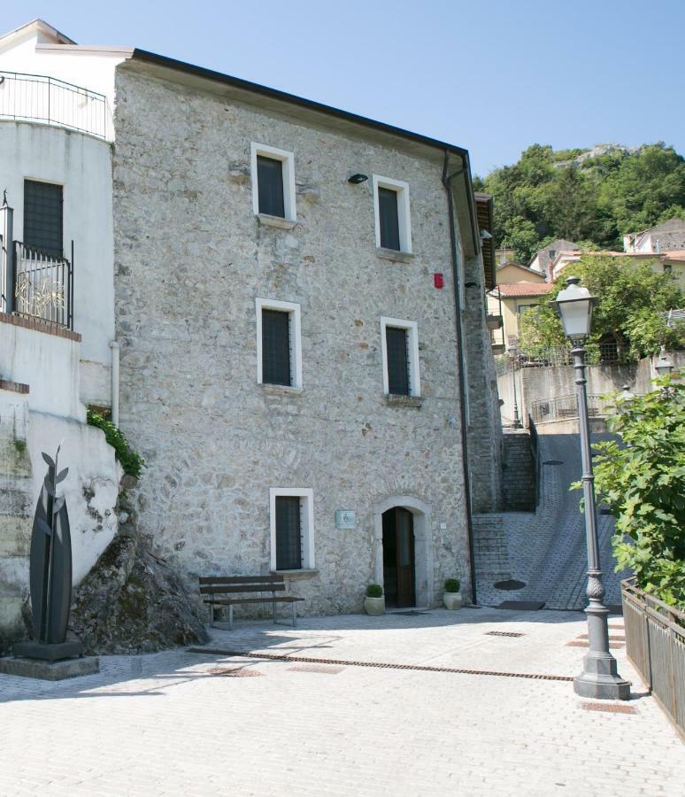 Ostello Della Gioventu Massimo Troisi 올리베토씨트라 외부 사진